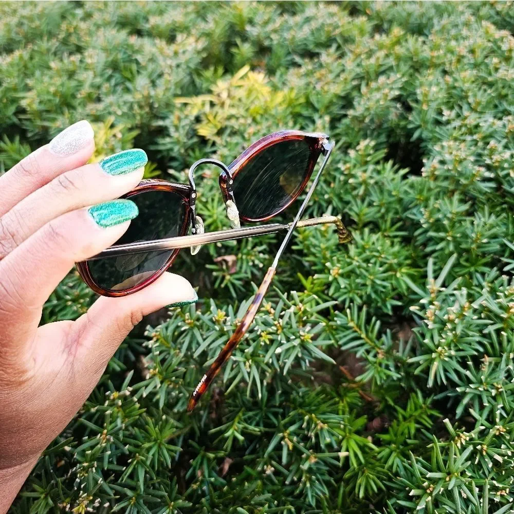 VTG Unisex Round Tortoise Metal Keyhole Bridge Retro Polarize UV Sunglasses.